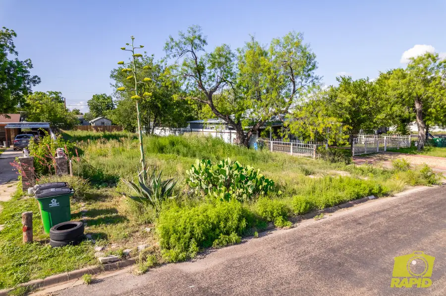 722 E 17th Street, San Angelo, TX 76903 - #3