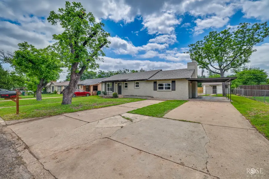 2425 Chestnut Street, San Angelo, TX 76901 - #3