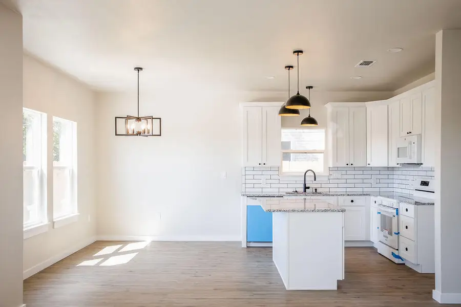 216 W 27th Street, San Angelo, TX 76903 - #2