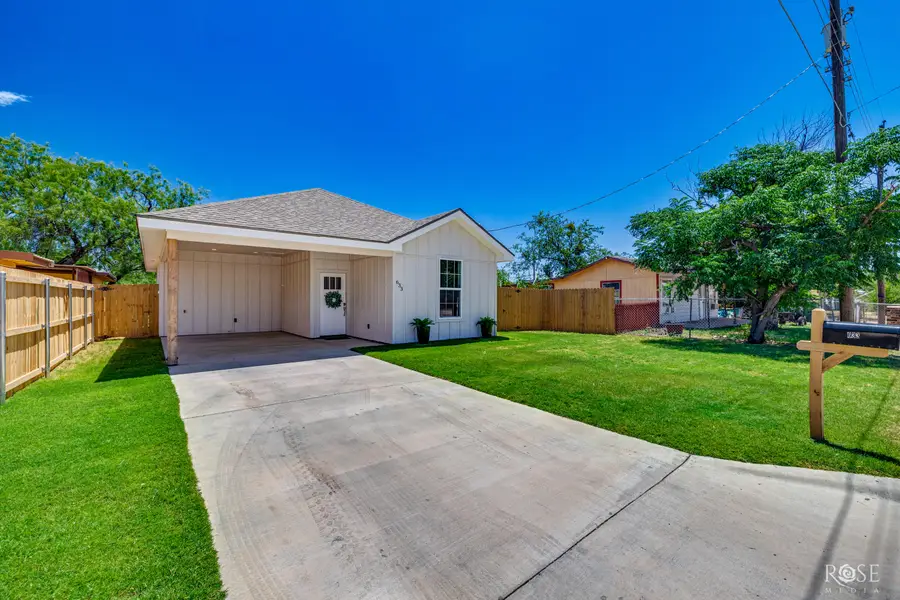 633 W Avenue Z, San Angelo, TX 76903 - #3