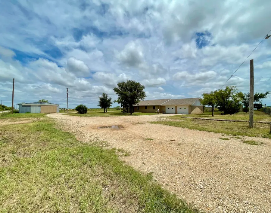 2253 E Valley Drive, San Angelo, TX 76905 - #2