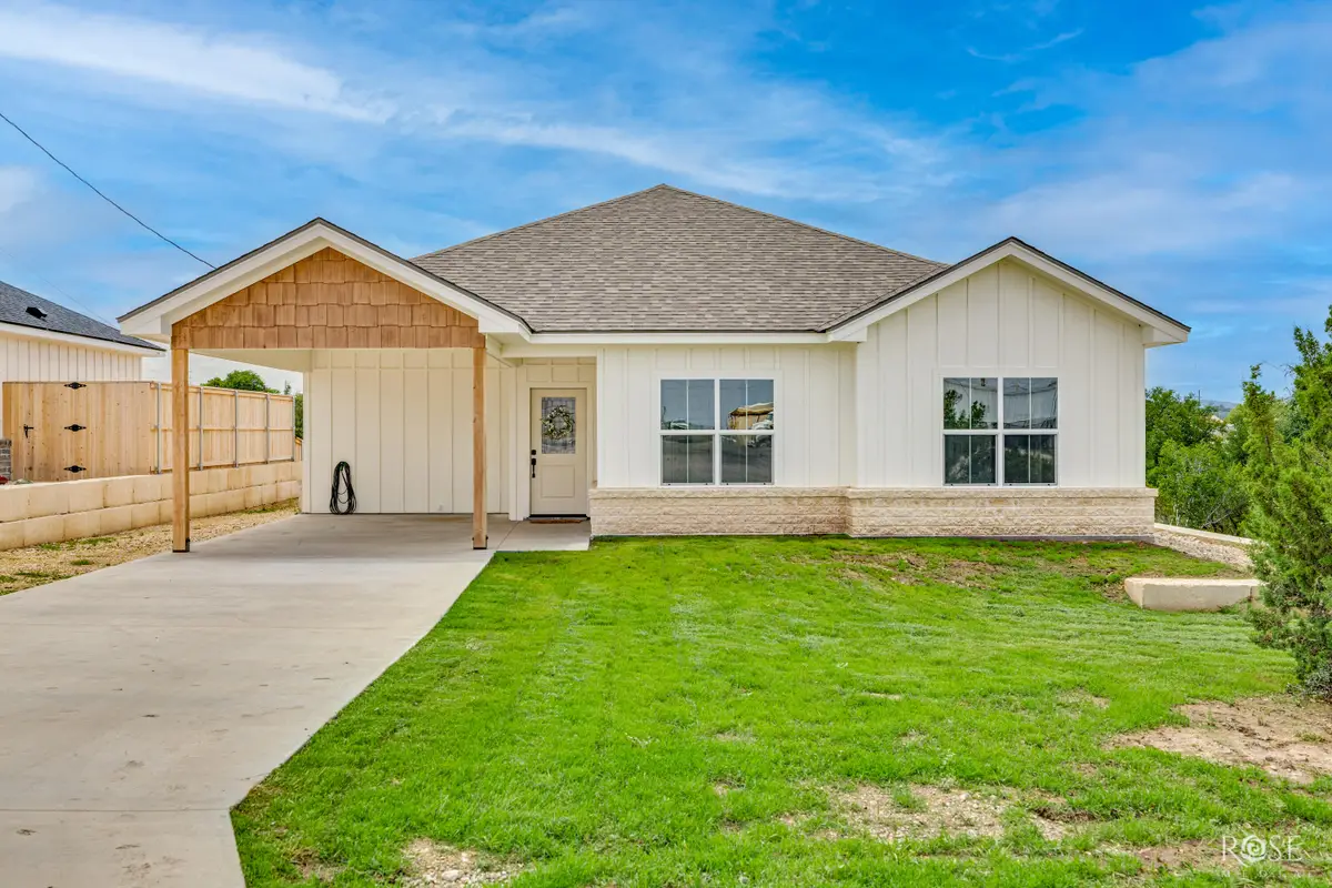 305 N First Street, Mertzon, TX 76941 - #1