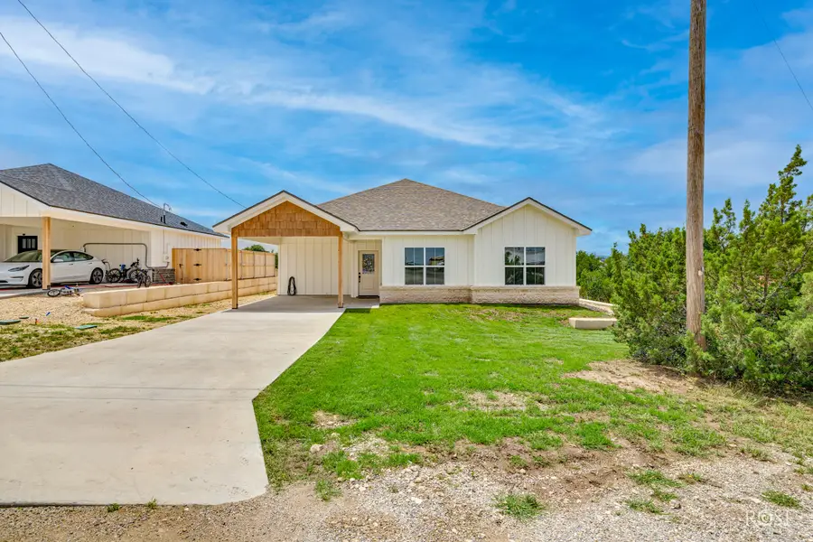305 N First Street, Mertzon, TX 76941 - #2