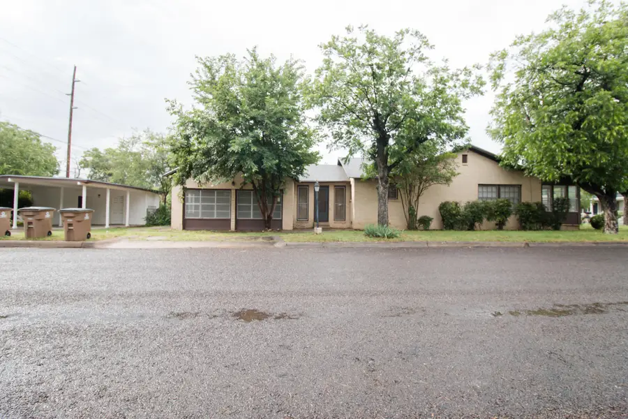 322 N Jackson Street, San Angelo, TX 76901 - #2