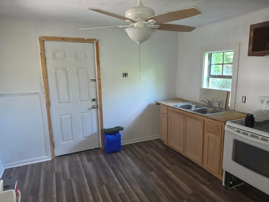 19 W Avenue O, San Angelo, TX 76903 - #2
