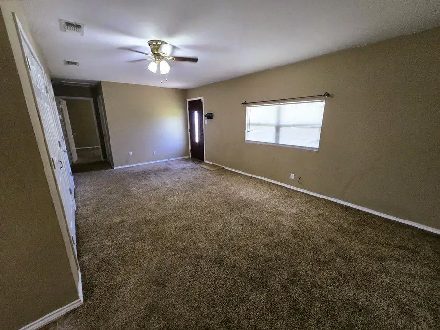 11886 Coleman Street, Carlsbad, TX 76934 - #2