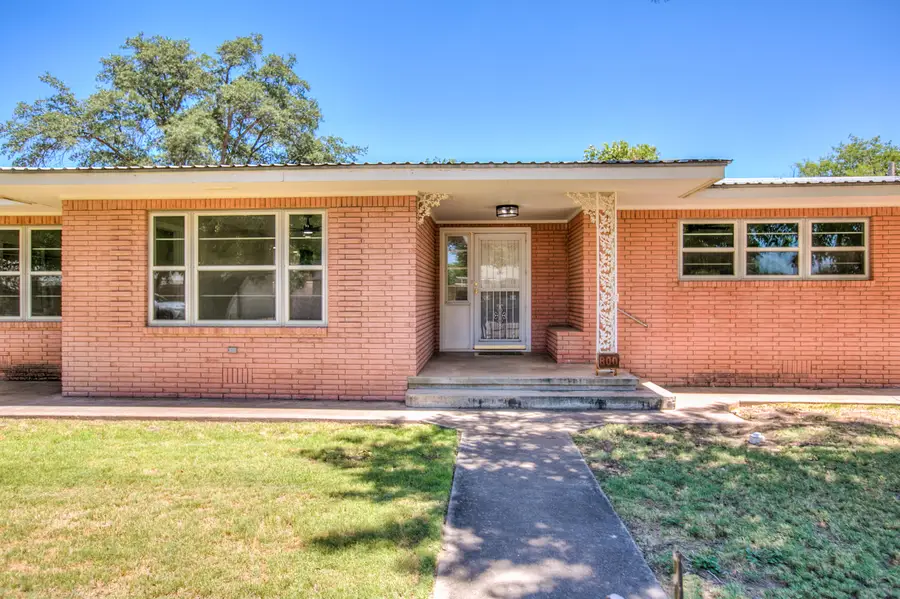 800 Pecan Street, Miles, TX 76861 - #3