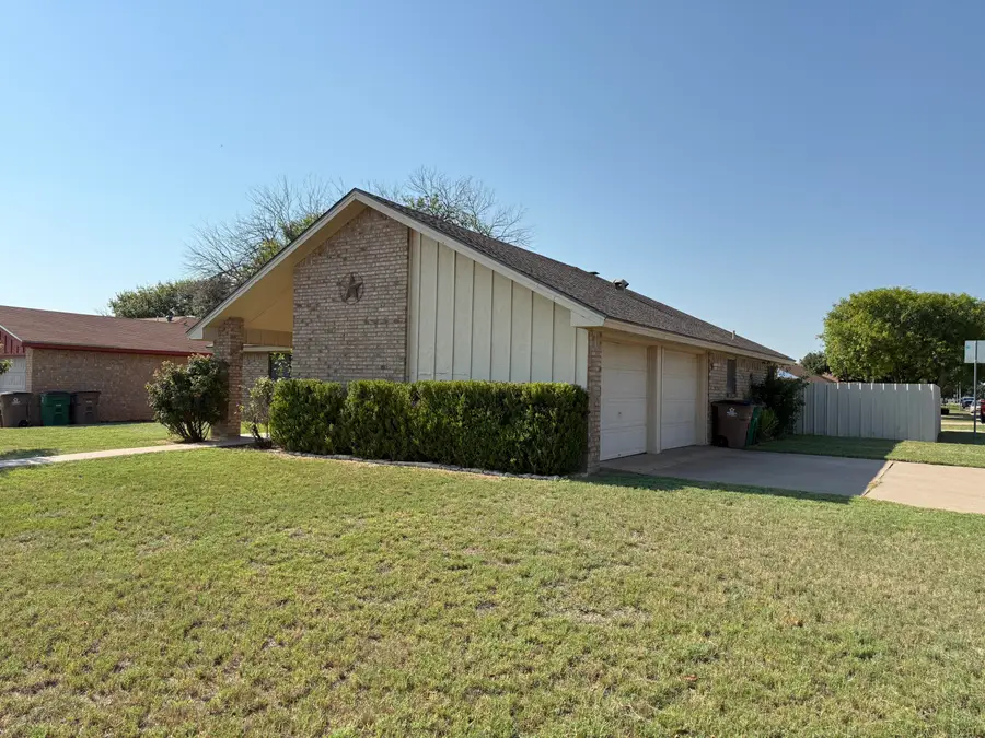 2501 1st Atlas Street, San Angelo, TX 76905 - #3
