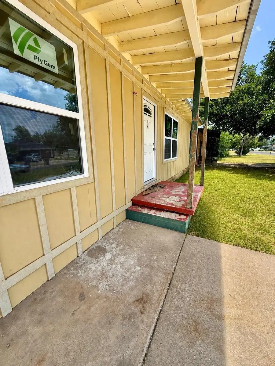 2214 Juanita Avenue, San Angelo, TX 76901 - #2