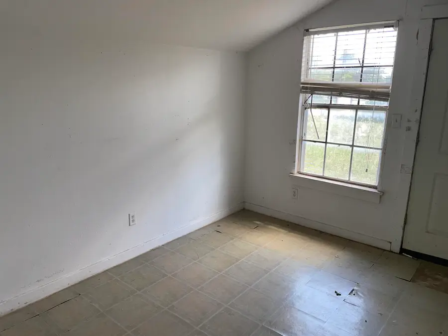 705 Veck Street, San Angelo, TX 76903 - #3