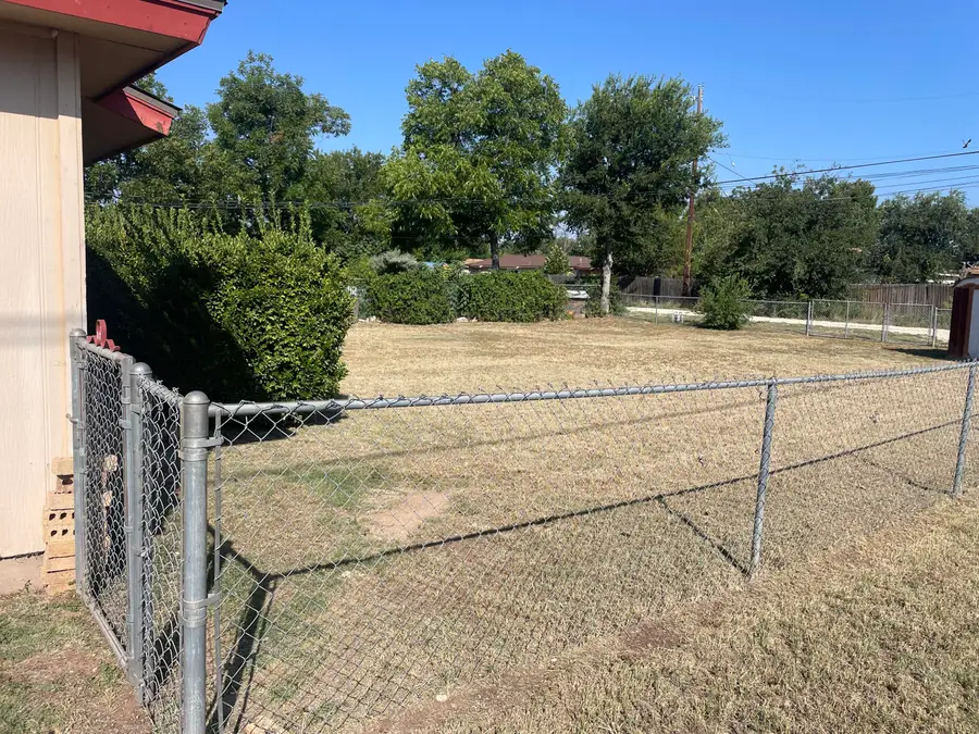 126 E 23rd Street, San Angelo, TX 76903 - #3