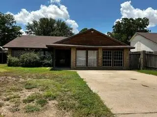 1102 E 9th Street, Big Lake, TX 76932