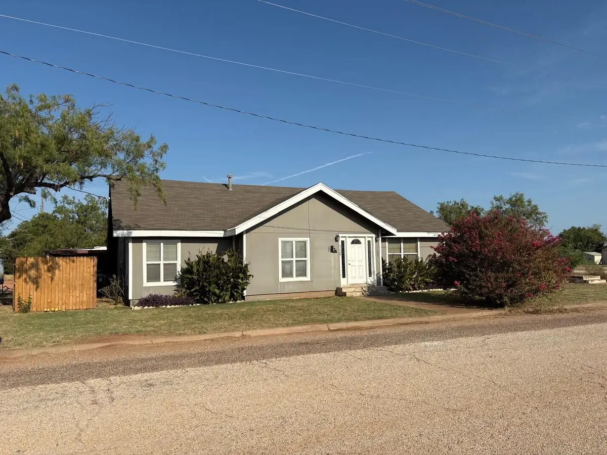 112 S Woods Street, Bronte, TX 76933 - #1