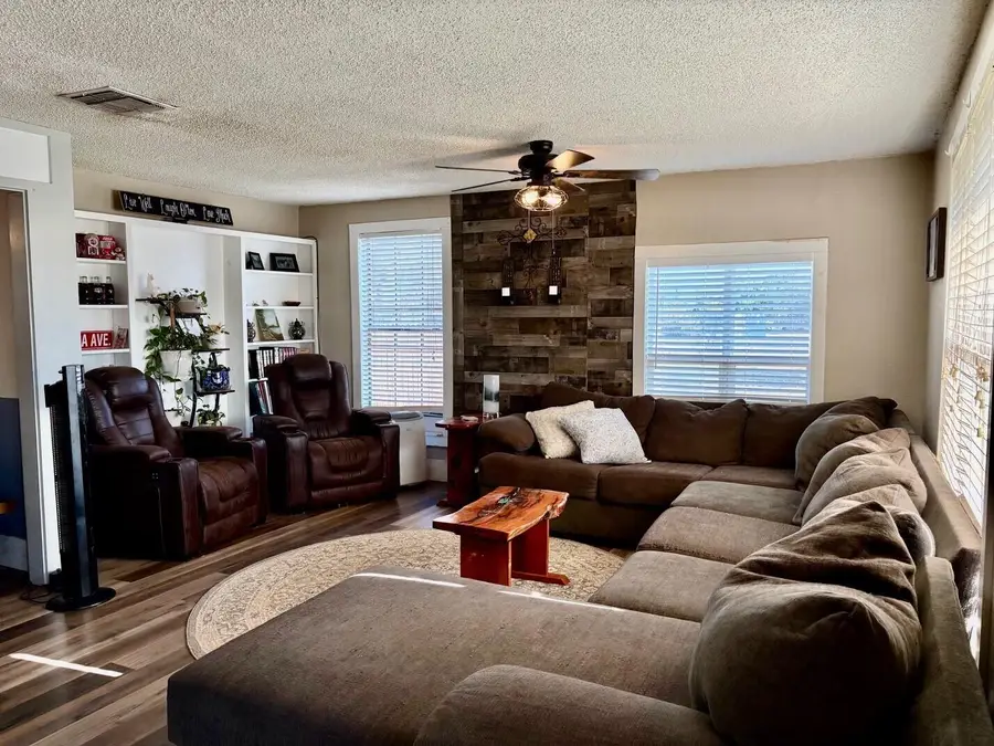 112 S Woods Street, Bronte, TX 76933 - #3
