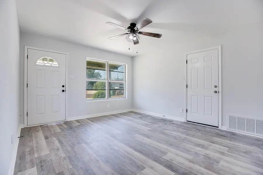 210 Maryland Street, San Angelo, TX 76905 - #3