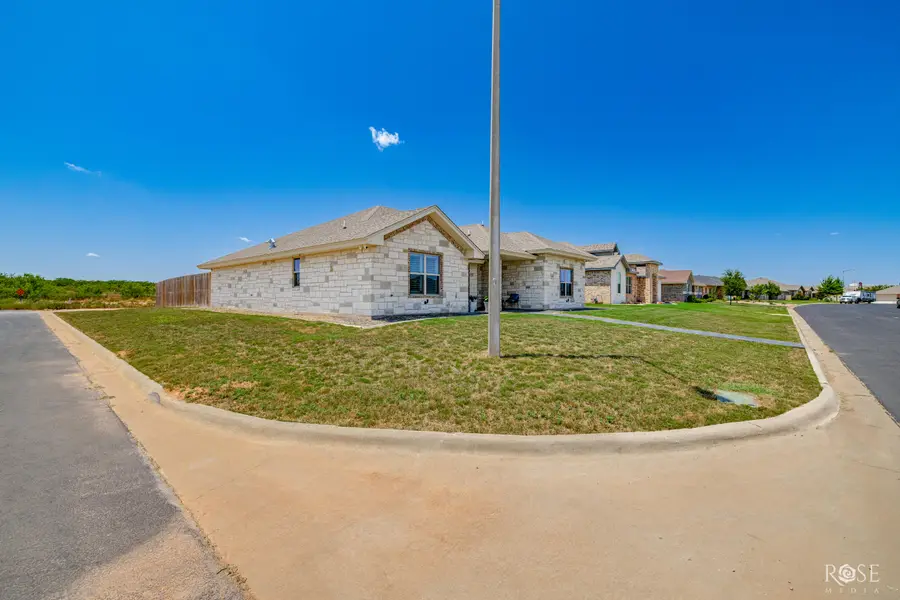 4125 Pendleton Parkway, San Angelo, TX 76904 - #3
