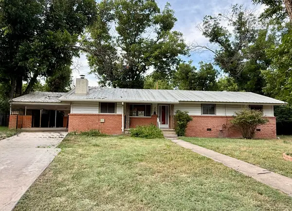 204 Cenizo Street, Junction, TX 76849