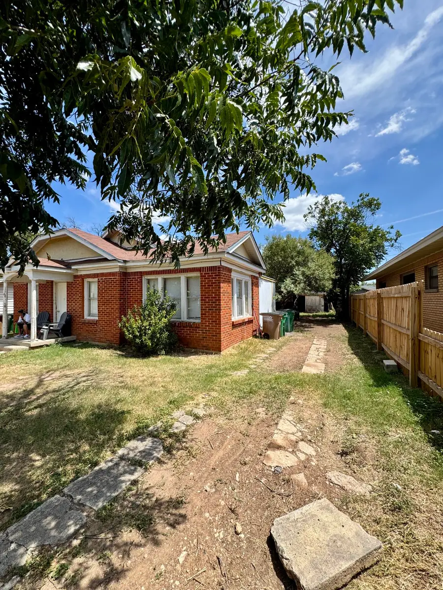 2233 Chestnut Street, San Angelo, TX 76901 - #3