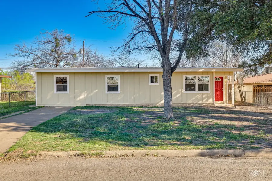 1114 E 23rd Street, San Angelo, TX 76903 - #2