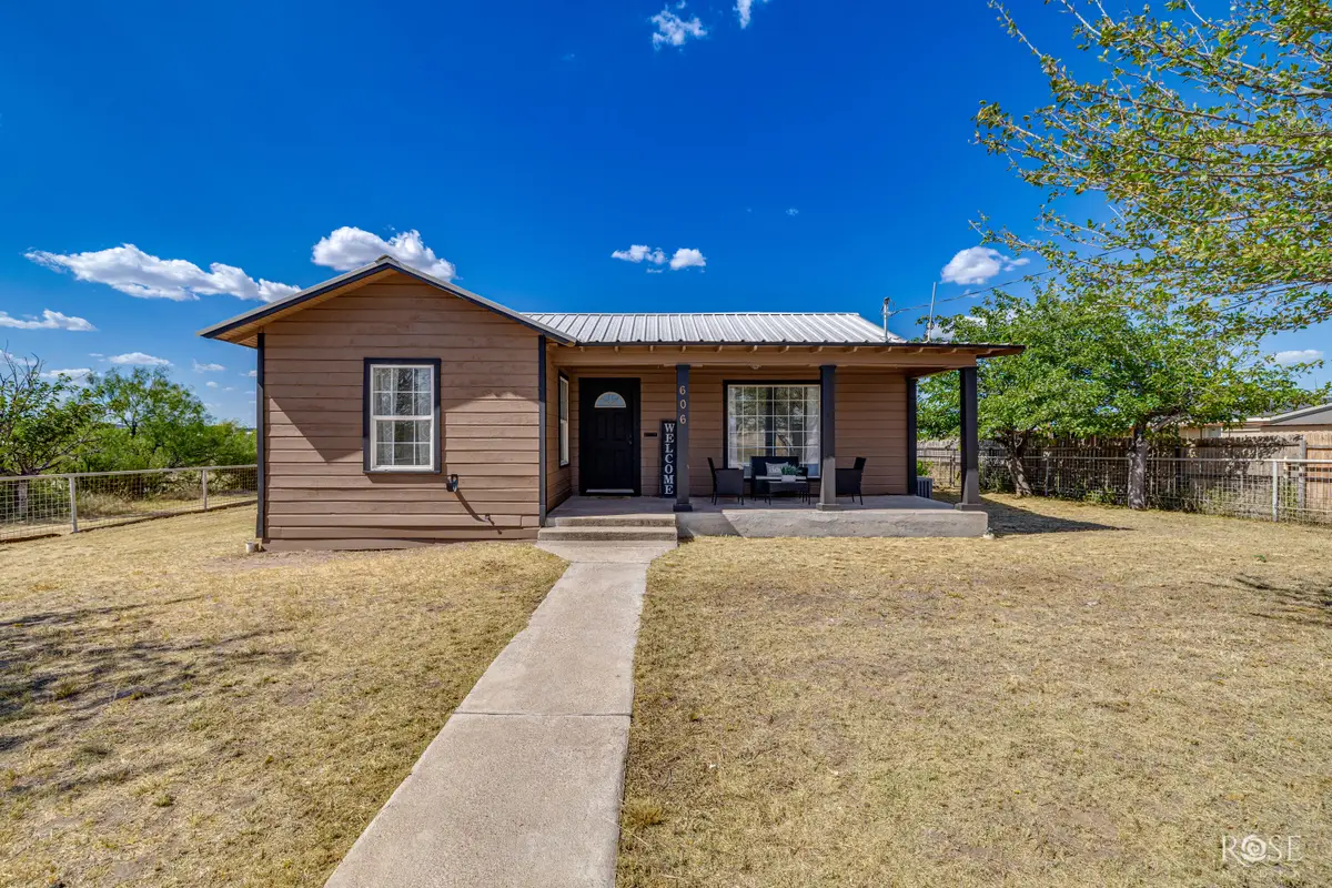 606 W Duncan Avenue, Mertzon, TX 76941 - #1
