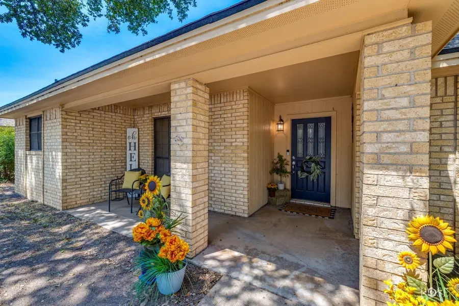 3318 Grandview Drive, San Angelo, TX 76904 - #3