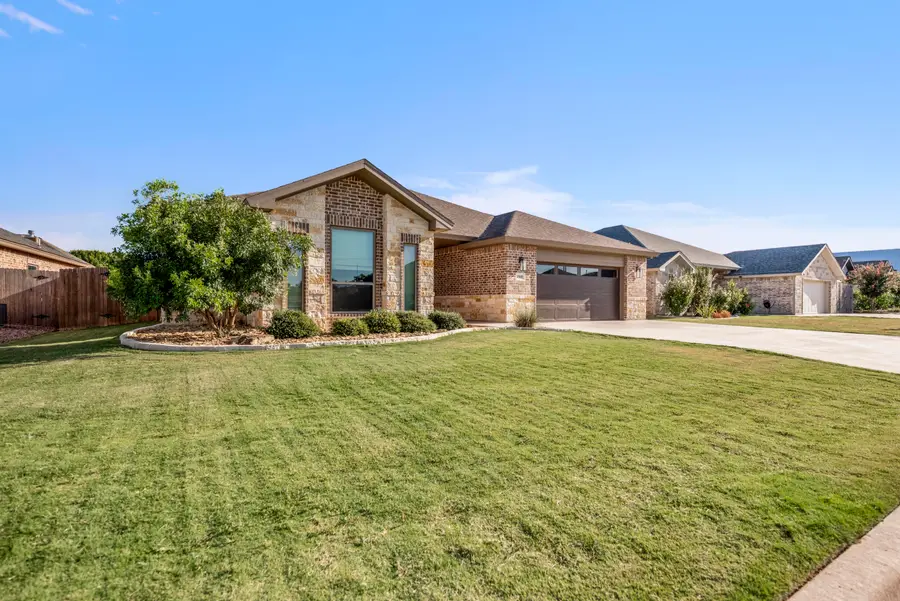 1949 Colonial Drive, San Angelo, TX 76904 - #2