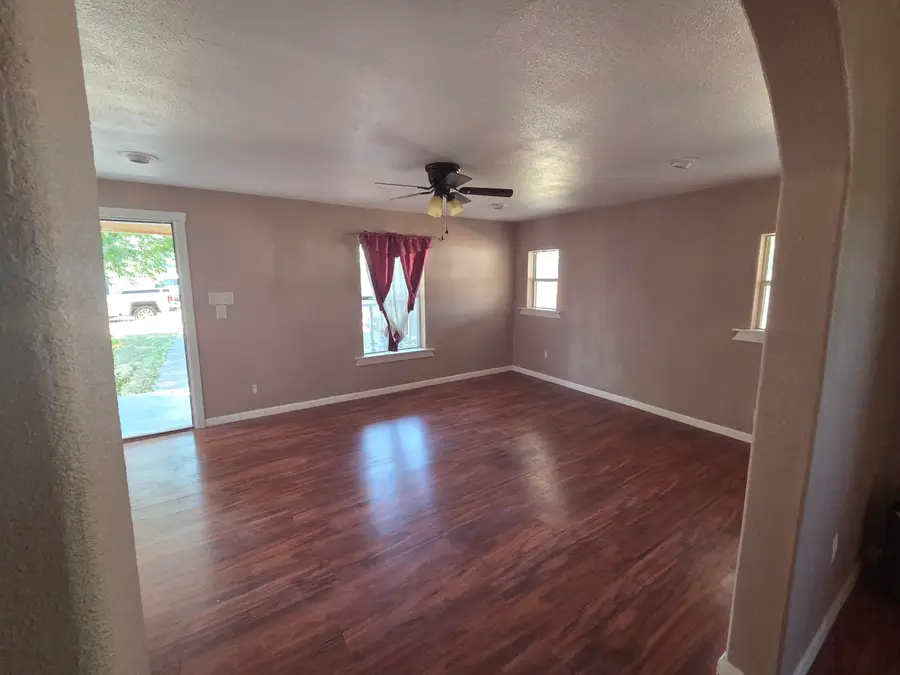12 E 37th Street, San Angelo, TX 76903 - #3