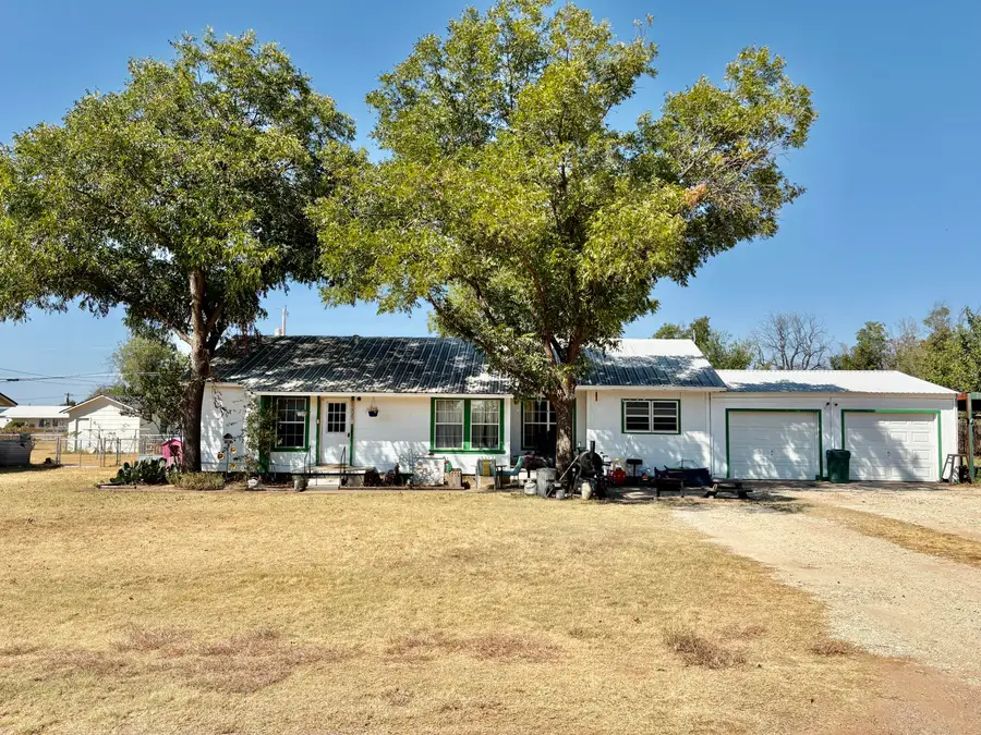 1205 W 12th Street, Robert Lee, TX 76945 - #3