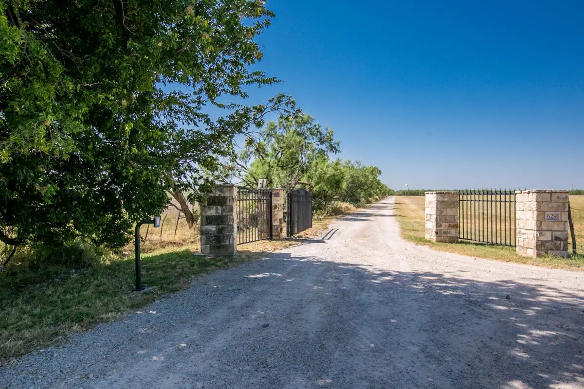 629 Co Rd 356, Ballinger, TX 76821 - #1