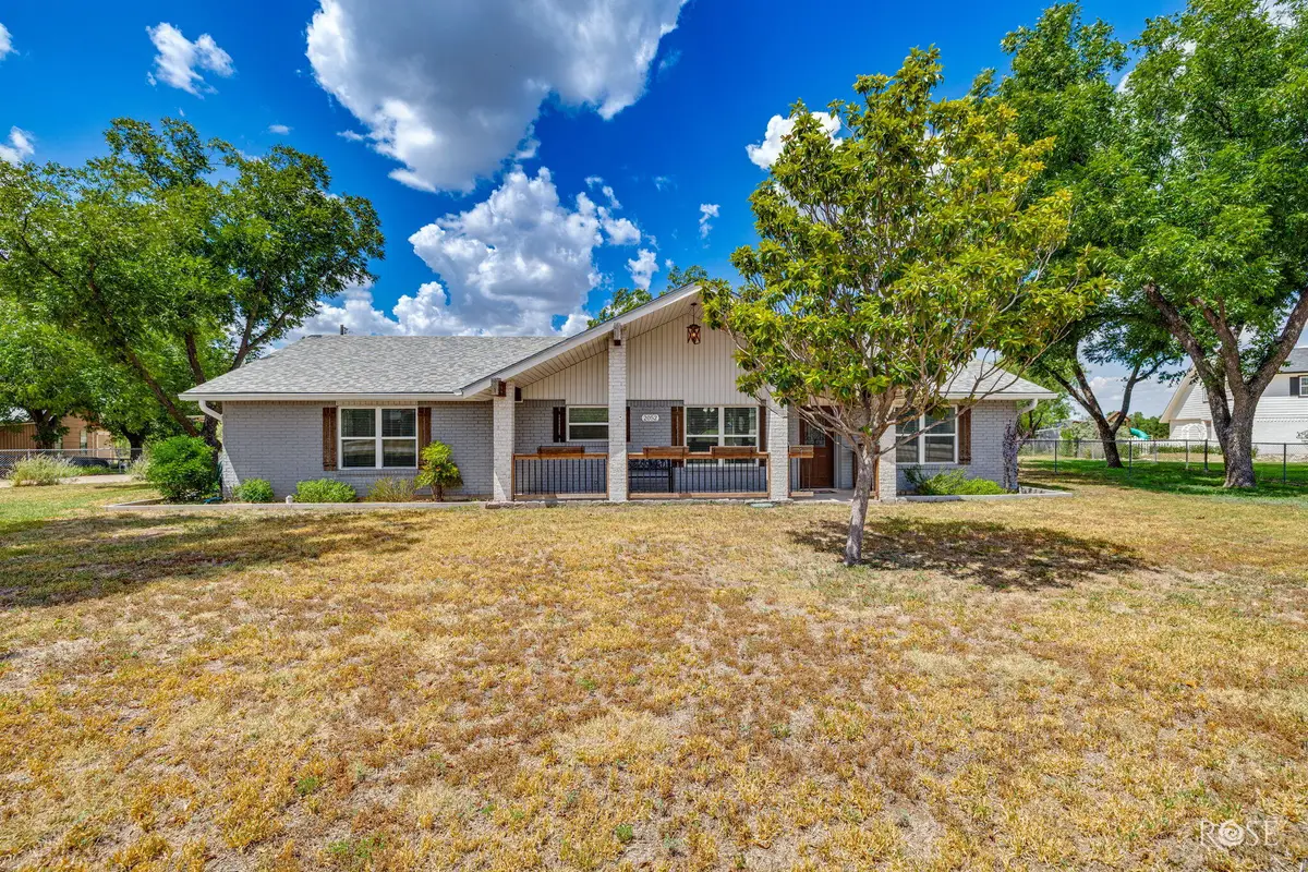 2052 Country Club Estate Circle, San Angelo, TX 76904 - #1