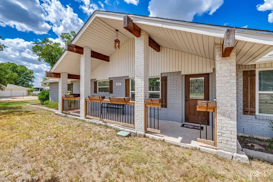 2052 Country Club Estate Circle, San Angelo, TX 76904 - #2
