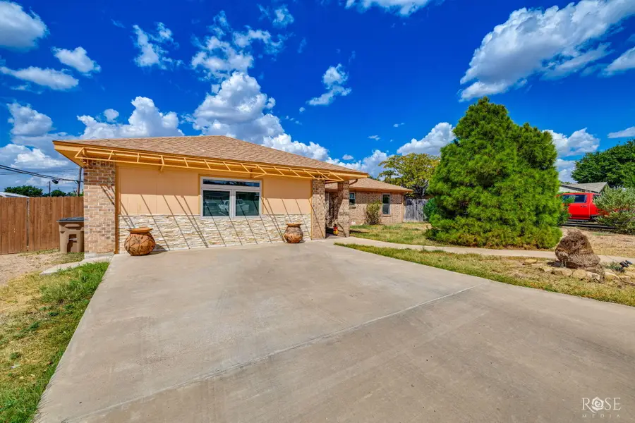 102 Inwood Drive, San Angelo, TX 76903 - #3