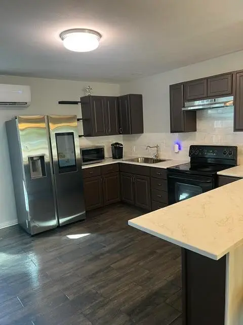 300 E Ave Avenue, Ballinger, TX 76821
