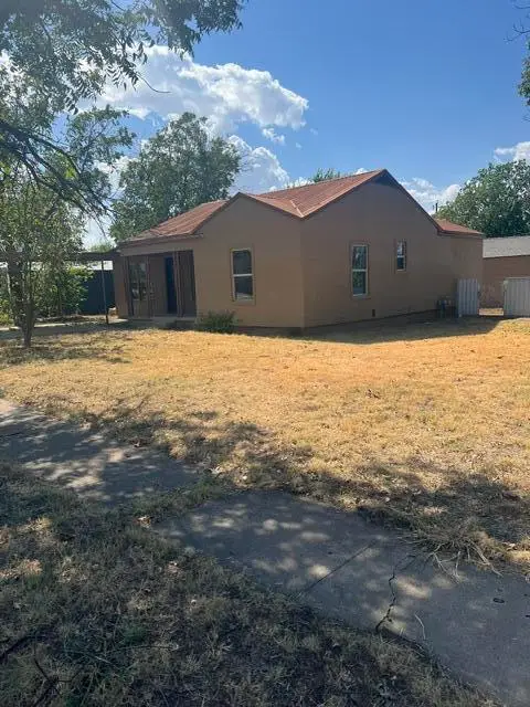 300 E Ave Avenue, Ballinger, TX 76821 - #3