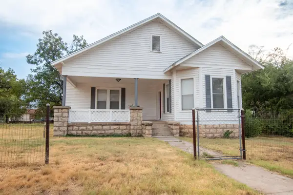 405 N Broadway Street, Ballinger, TX 76821