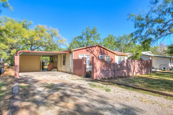 1631 Canal Road, San Angelo, TX 76904