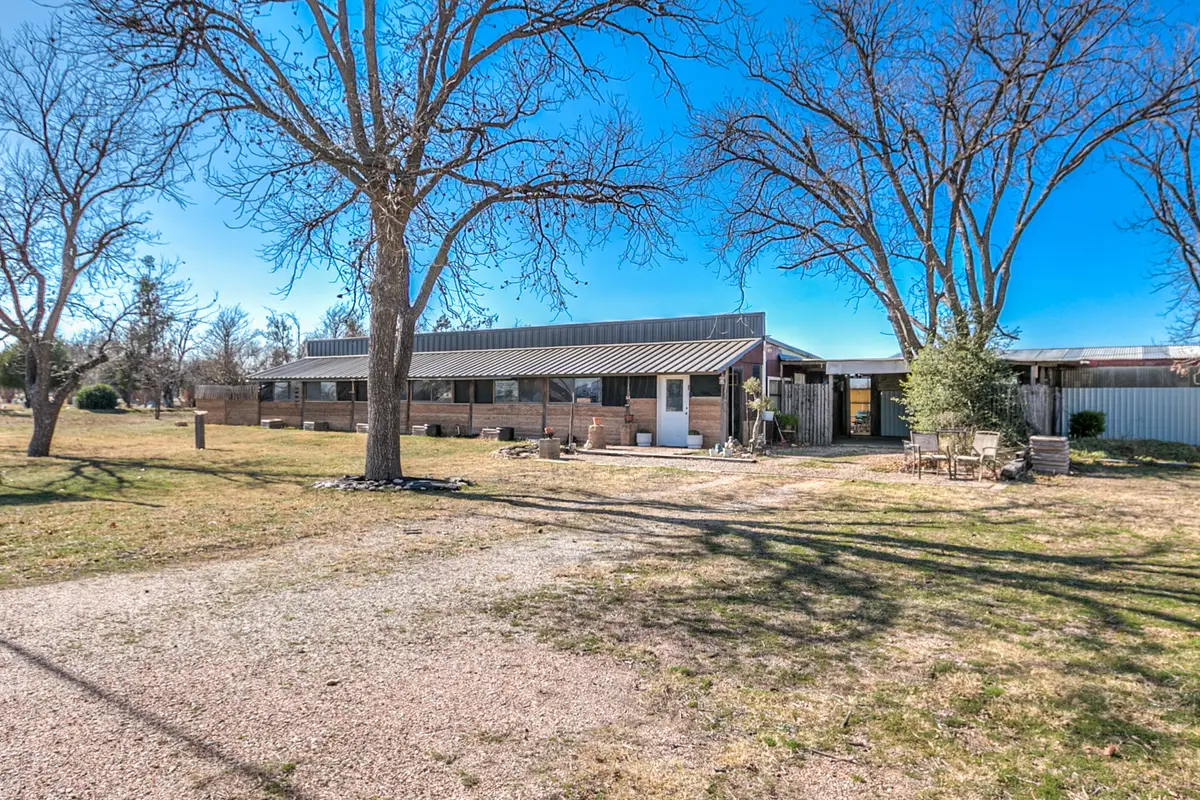 2024 Hutchings Avenue, Ballinger, TX 76821 - #1