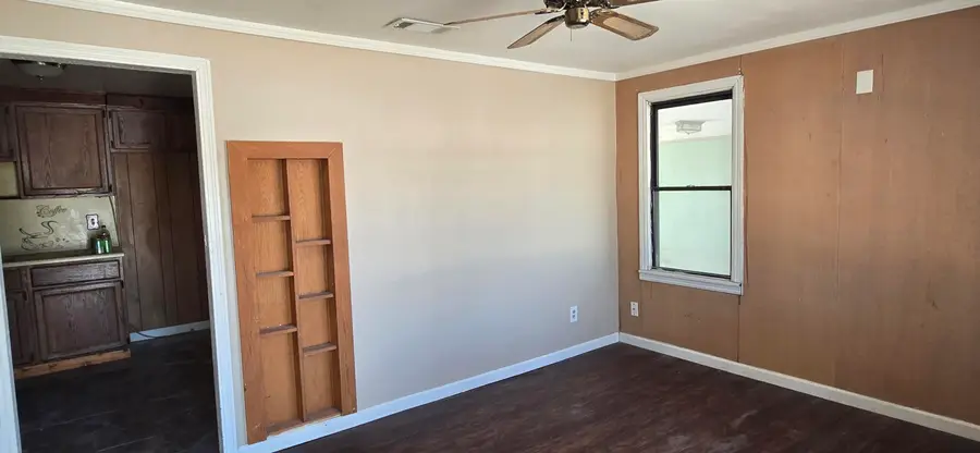 321 E 42nd Street, San Angelo, TX 76903 - #2