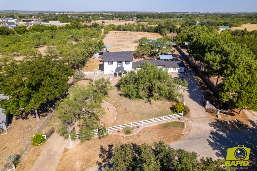 2062 Country Club Estates Circle, San Angelo, TX 76904 - #3