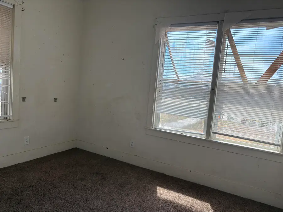 418 E Harris Avenue, San Angelo, TX 76903 - #2