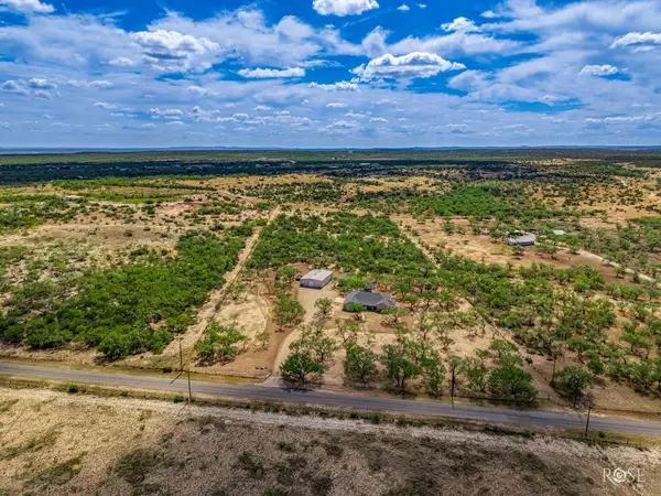 11561 Twin Lakes Lane, San Angelo, TX 76904