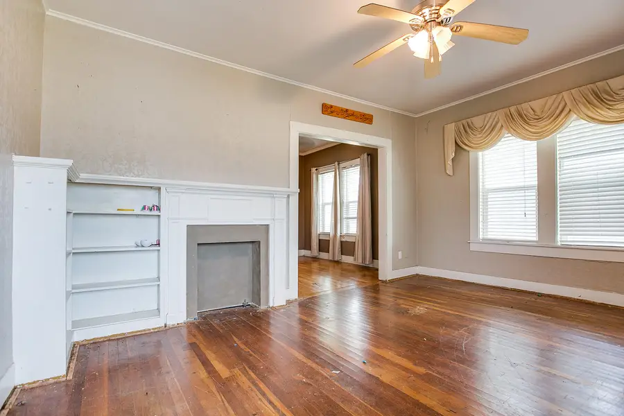 307 N 3rd Street, Ballinger, TX 76821 - #3