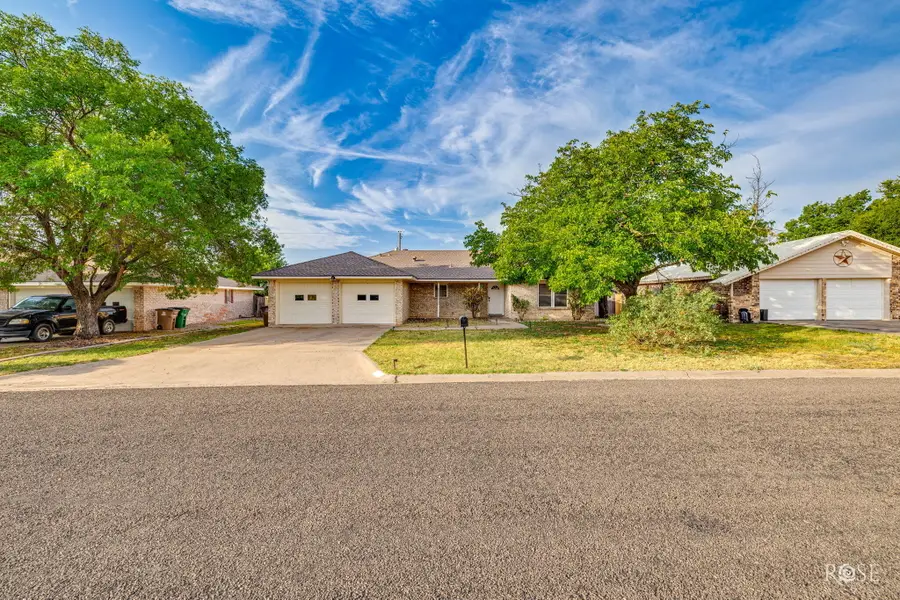 231 Dellwood Drive, San Angelo, TX 76903 - #2