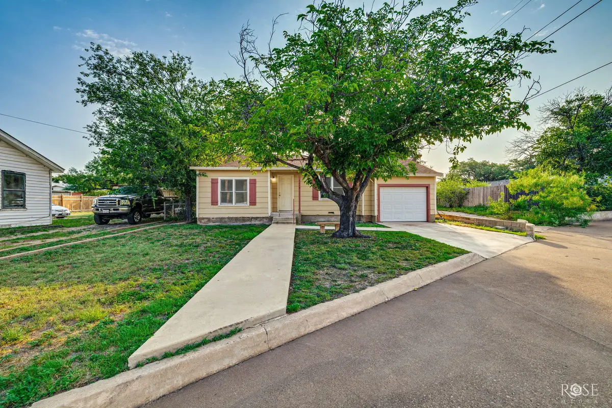 1212 N Howard Street, San Angelo, TX 76901 - #1
