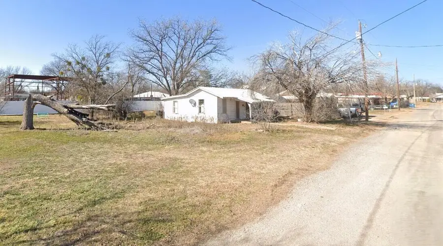 311 Fannin Street, Winters, TX 79567 - #3