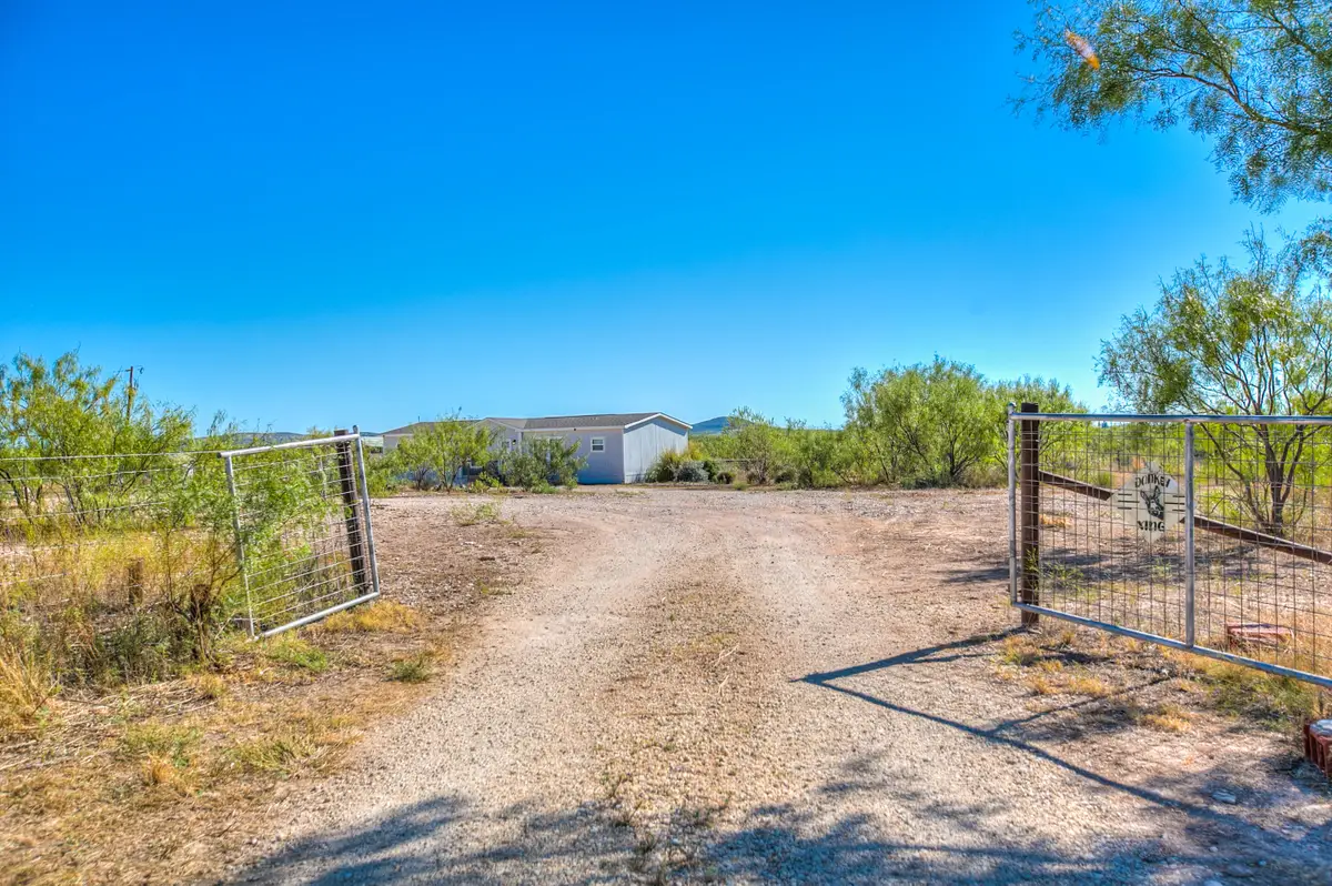 11524 N Walnut Grove Road, San Angelo, TX 76901 - #1