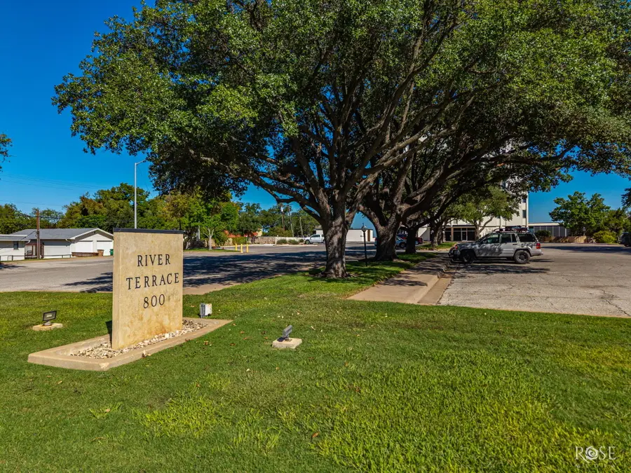 800 W Avenue D, San Angelo, TX 76903 - #2