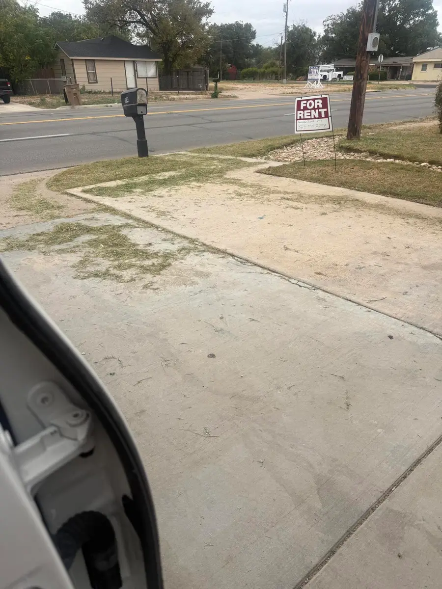 114 W Avenue L, San Angelo, TX 76903 - #2