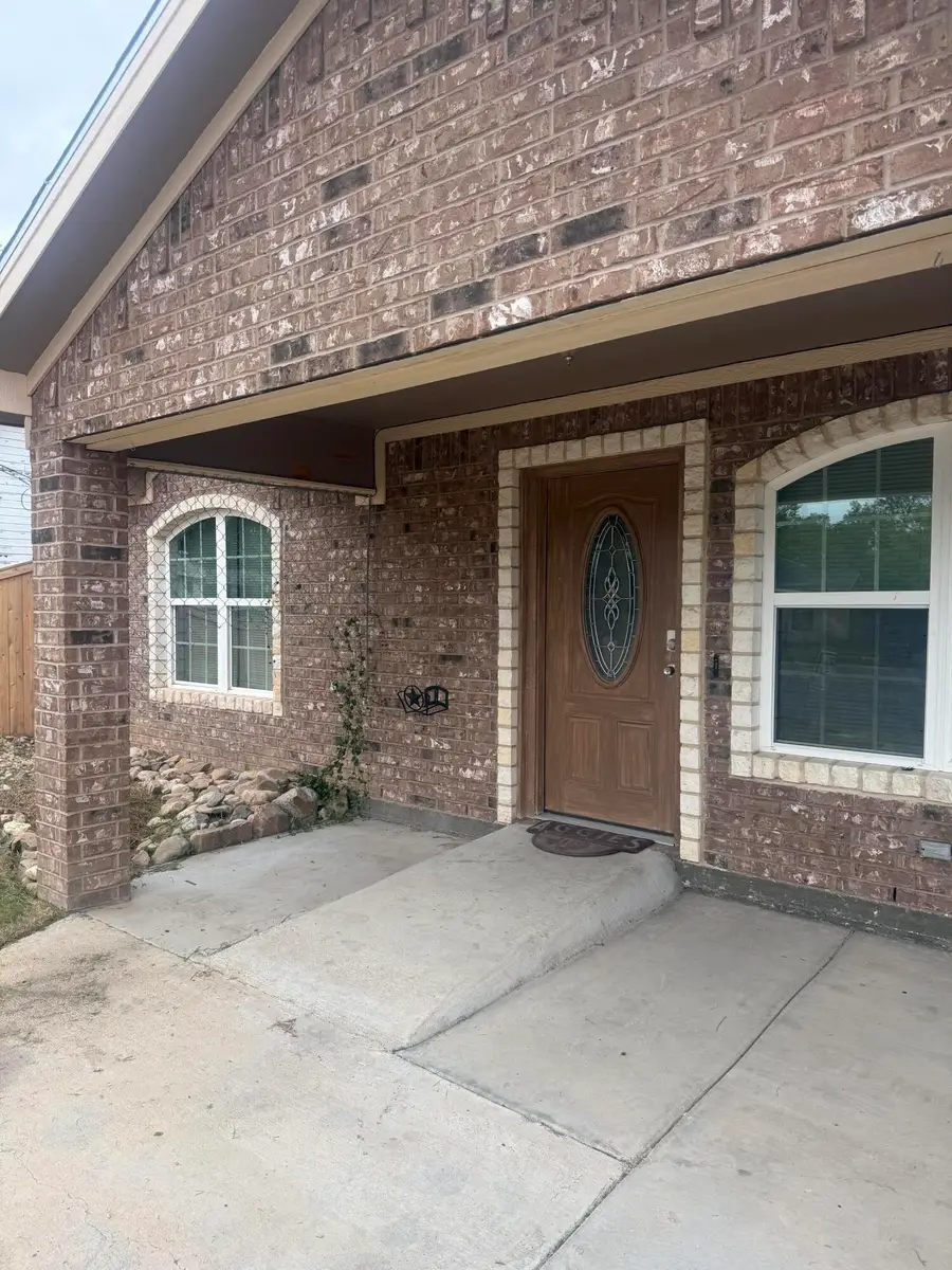 114 W Avenue L, San Angelo, TX 76903 - #3