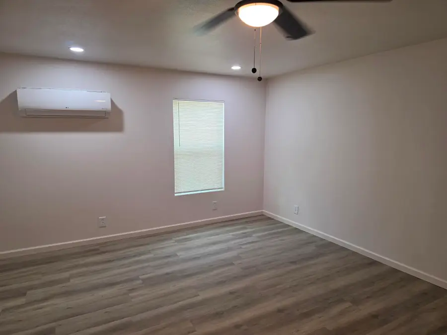 102 E Riverside Avenue, San Angelo, TX 76905 - #3
